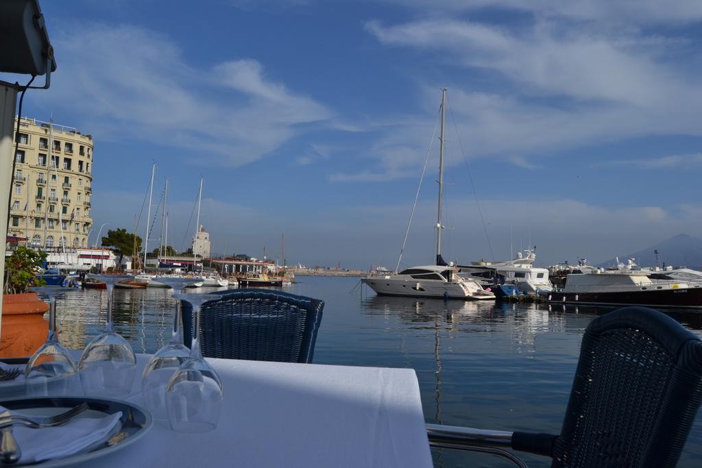 Transatlantico Hotel Nápoly Kültér fotó