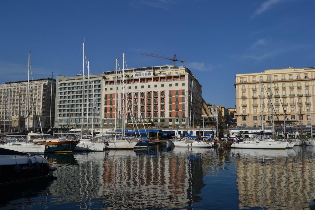 Transatlantico Hotel Nápoly Kültér fotó