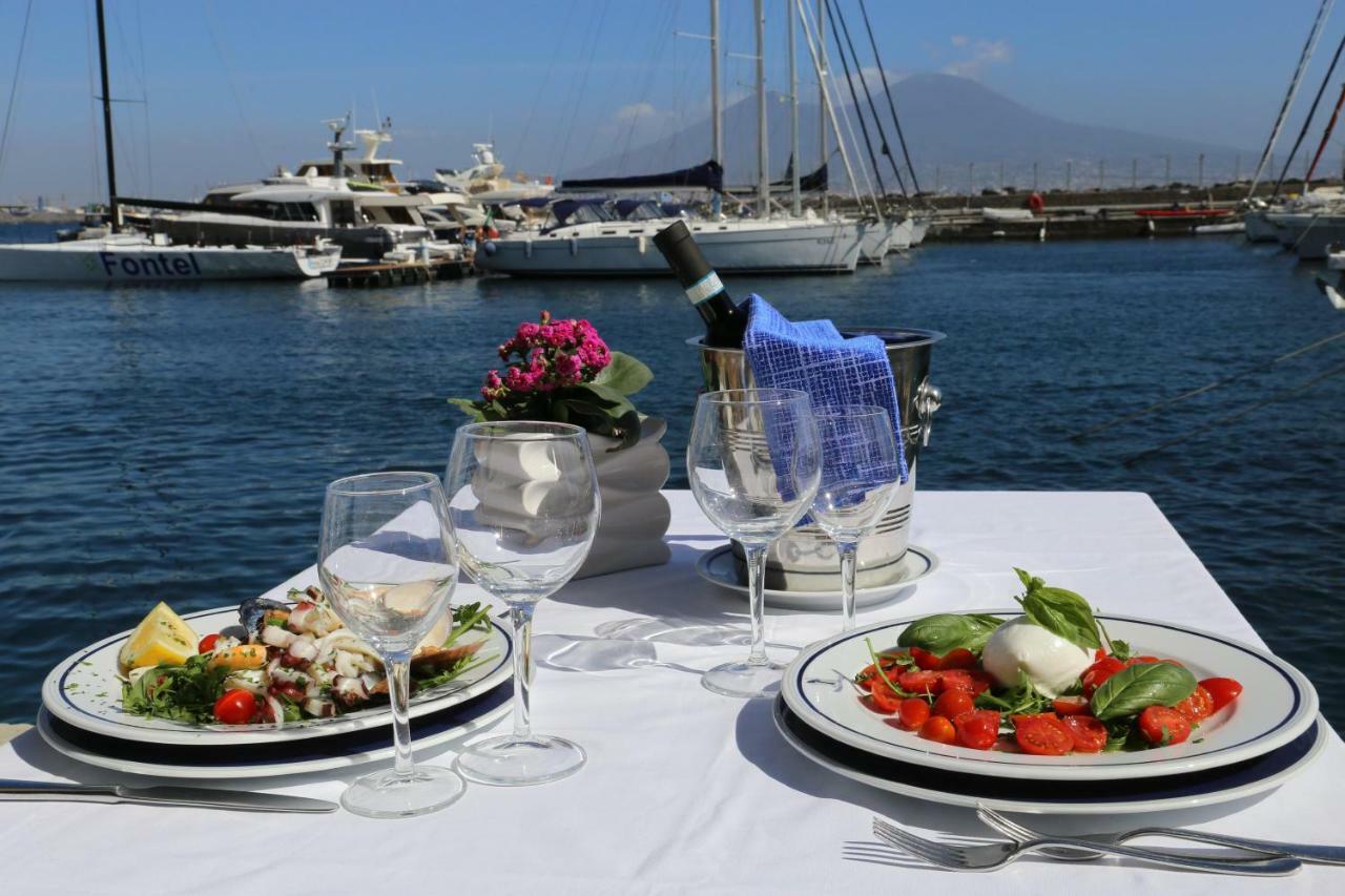 Transatlantico Hotel Nápoly Kültér fotó